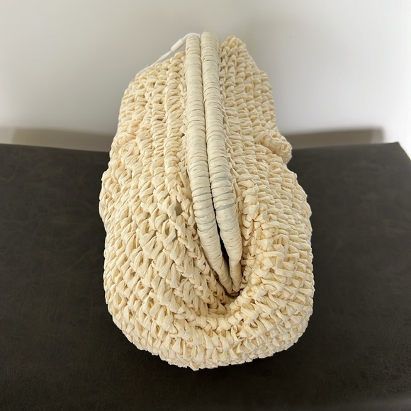 NWT Urban Expressions Cream Woven Clutch - Picture 5 of 14